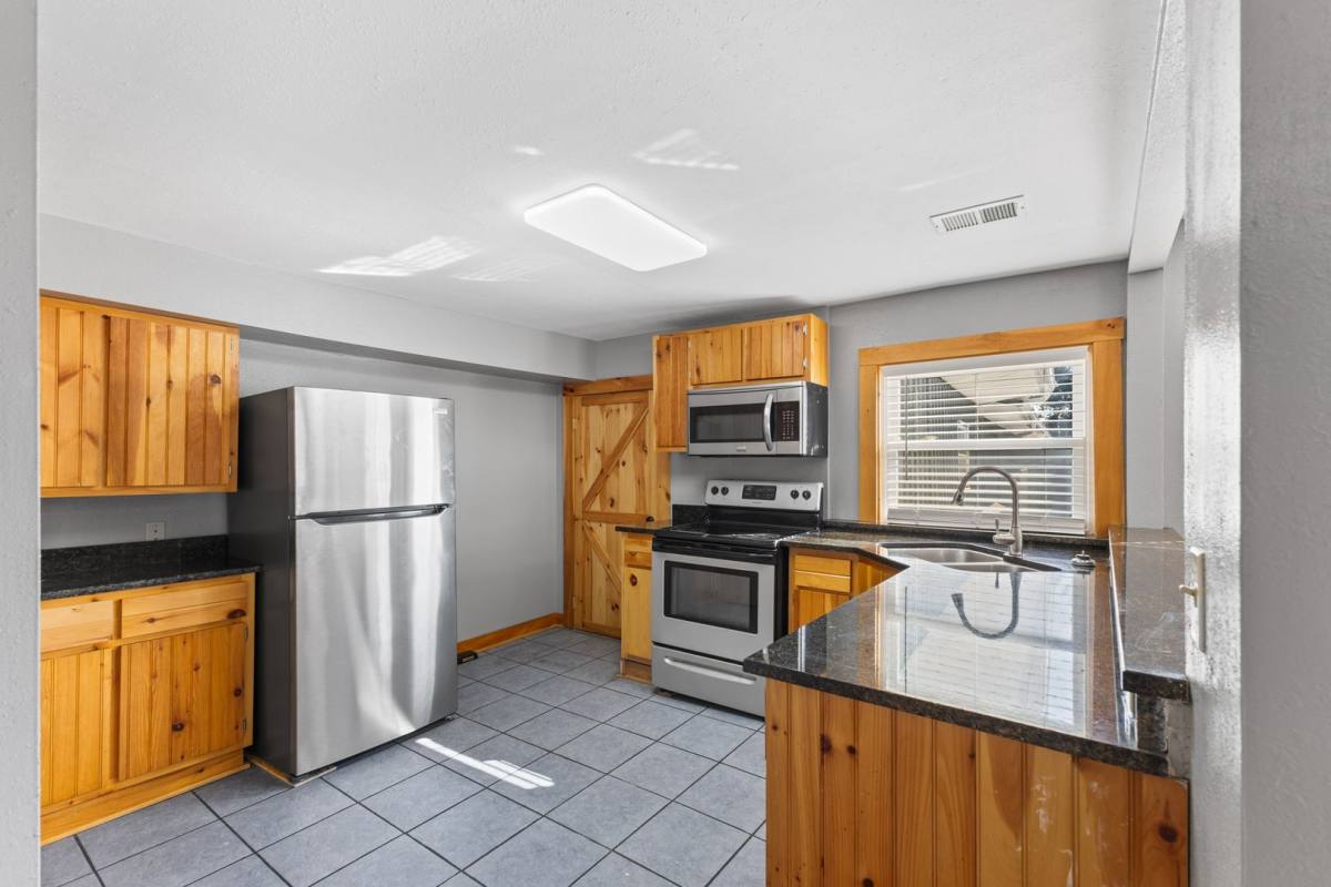 Apartment for rent at 102 Bacon Rd, Jonesborough, TN 37659