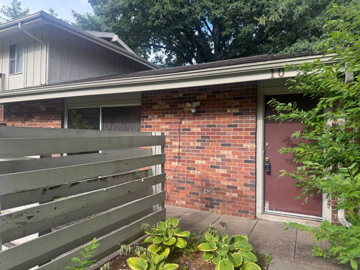 Apartment for rent at 315 N Westridge Dr, Carbondale, IL 62901