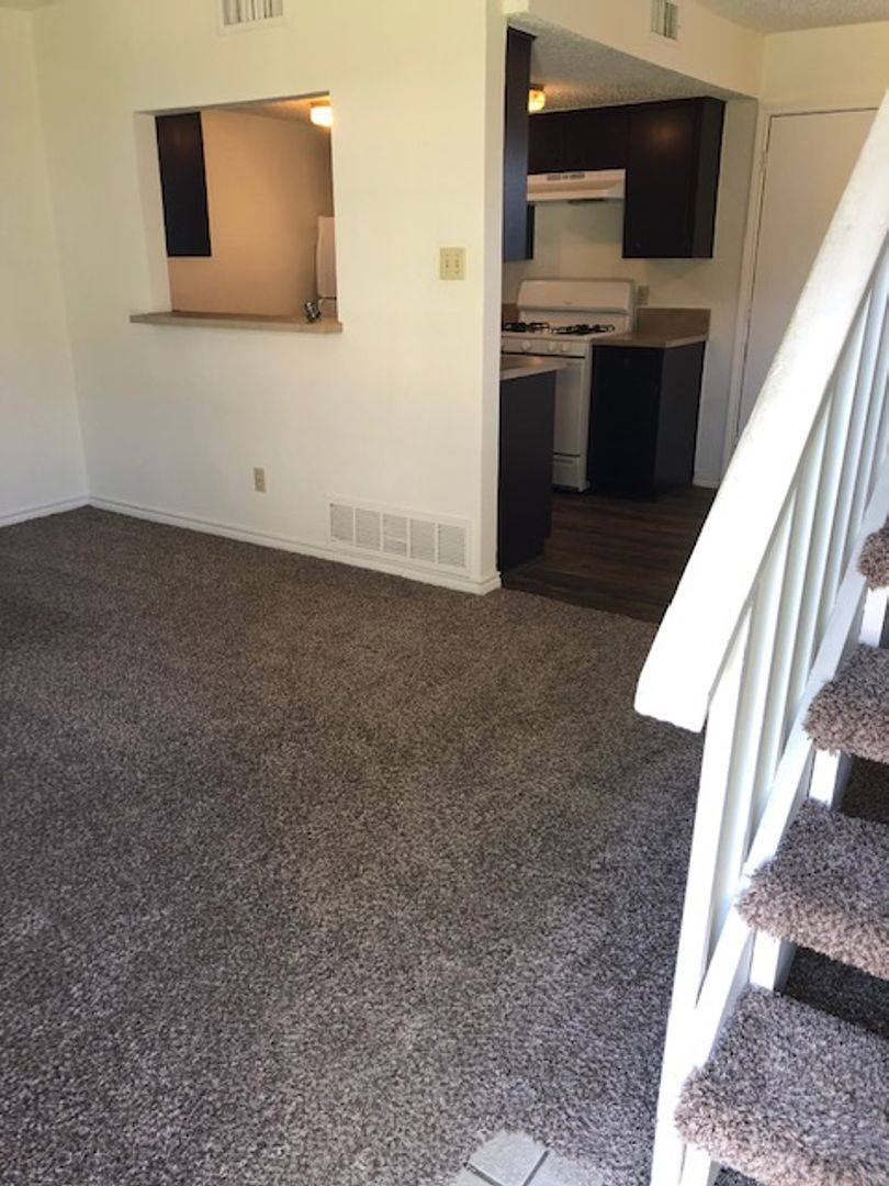 Apartment for rent at 2111 W Hickory, Denton, TX 76201