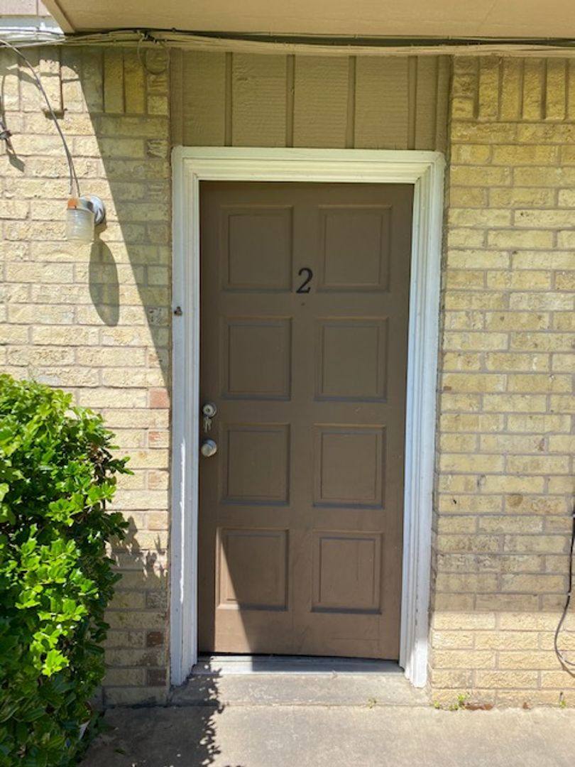 Apartment for rent at 2119 W Hickory, Denton, TX 76201