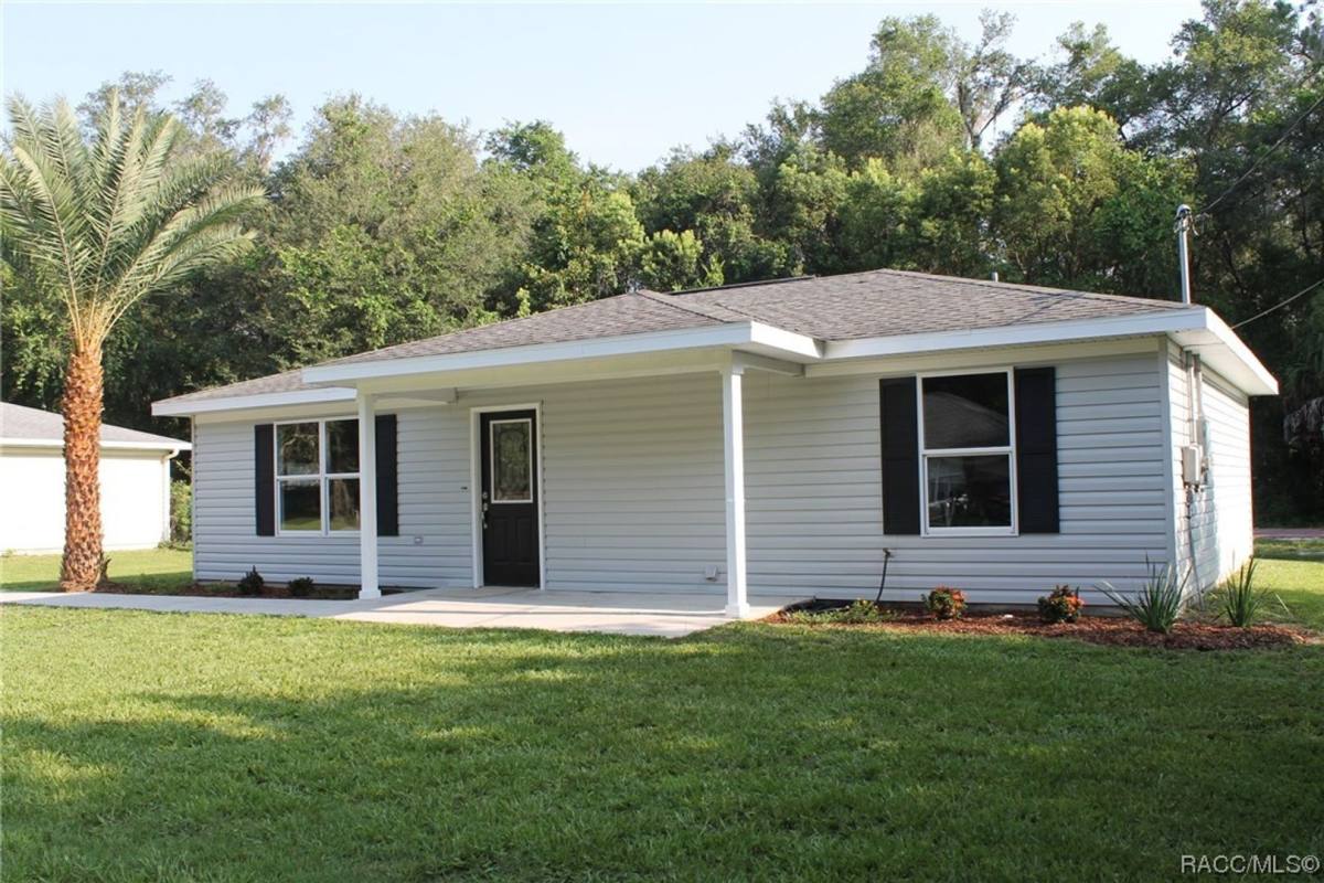 House for rent at 3327 E Paula Lane, Inverness, FL 34453
