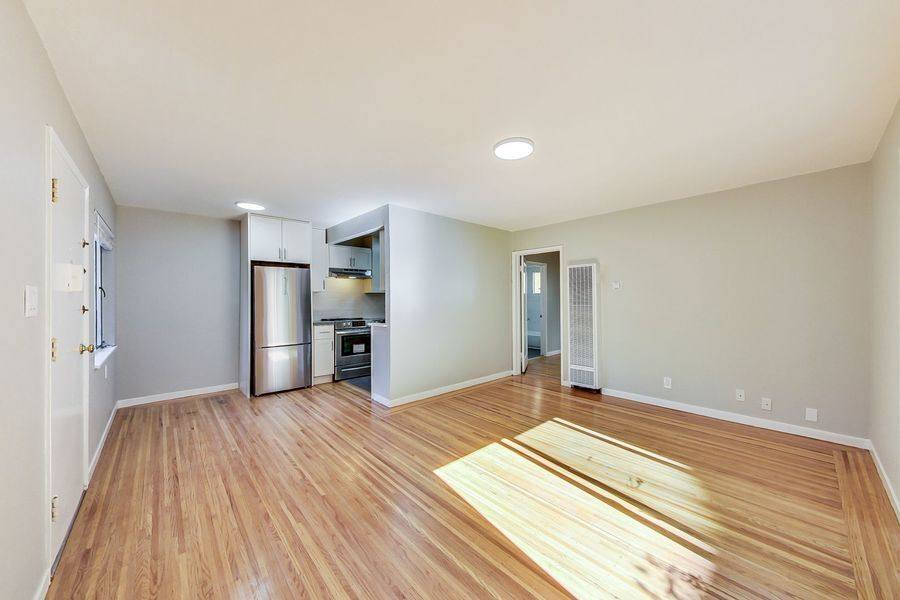 Apartment for rent at 220 Orange St #6, Oakland, CA 94610