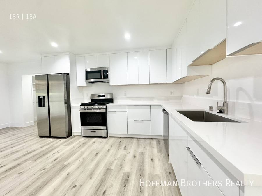 Apartment for rent at 816 N Edinburgh Ave #2, Los Angeles, CA 90046
