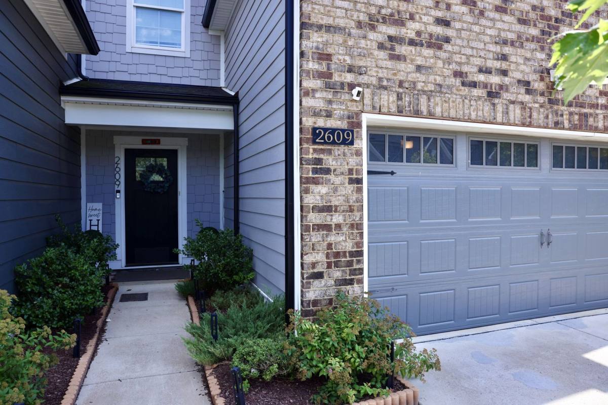 Townhouse for rent at 2609 Leawood Court, Murfreesboro, TN 37128