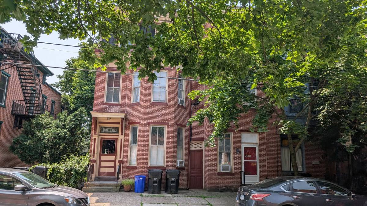 Apartment for rent at 261-263 Boas St, Harrisburg, PA 17102