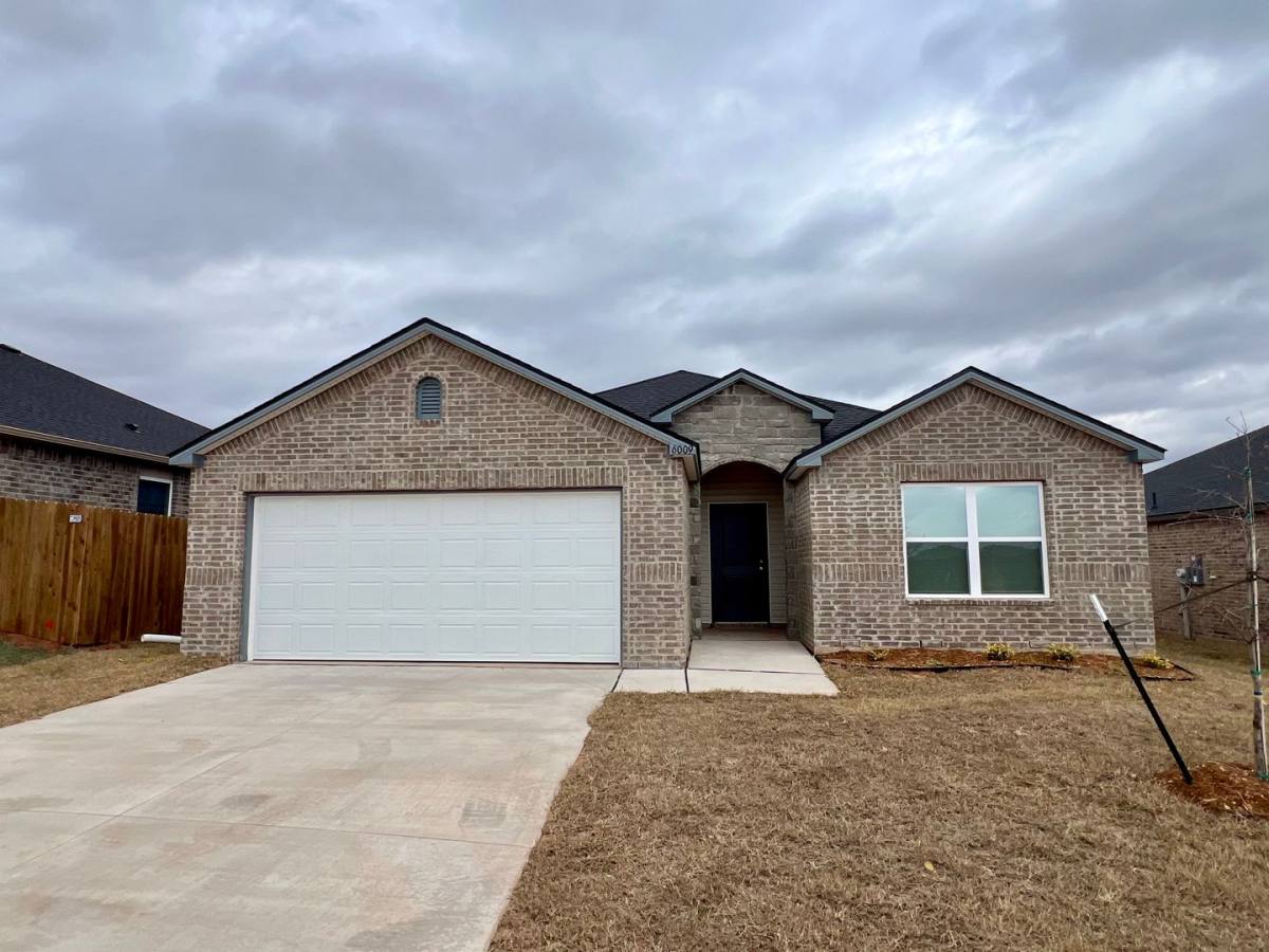 House for rent at 6009 Bradford Pear Lane, Edmond, OK 73034