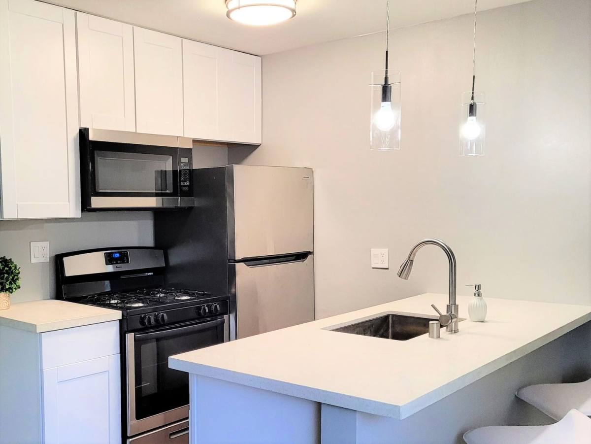 Apartment for rent at 1366 Oakland Blvd, Walnut Creek, CA 94596