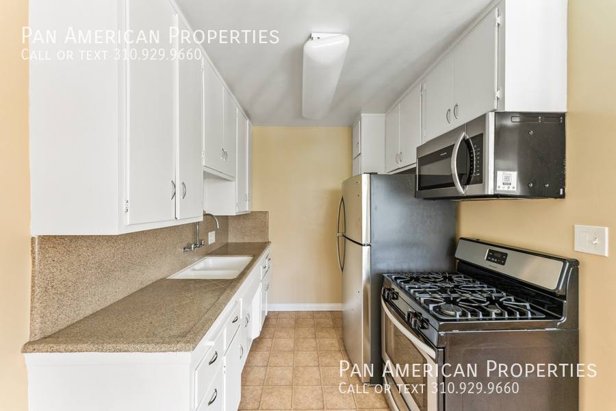 Apartment for rent at 5611 23rd St #4, Long Beach, CA 90815