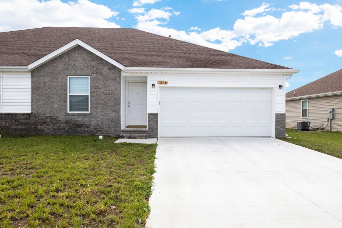 House for rent at 739 W Melody Lane, Republic, MO 65738