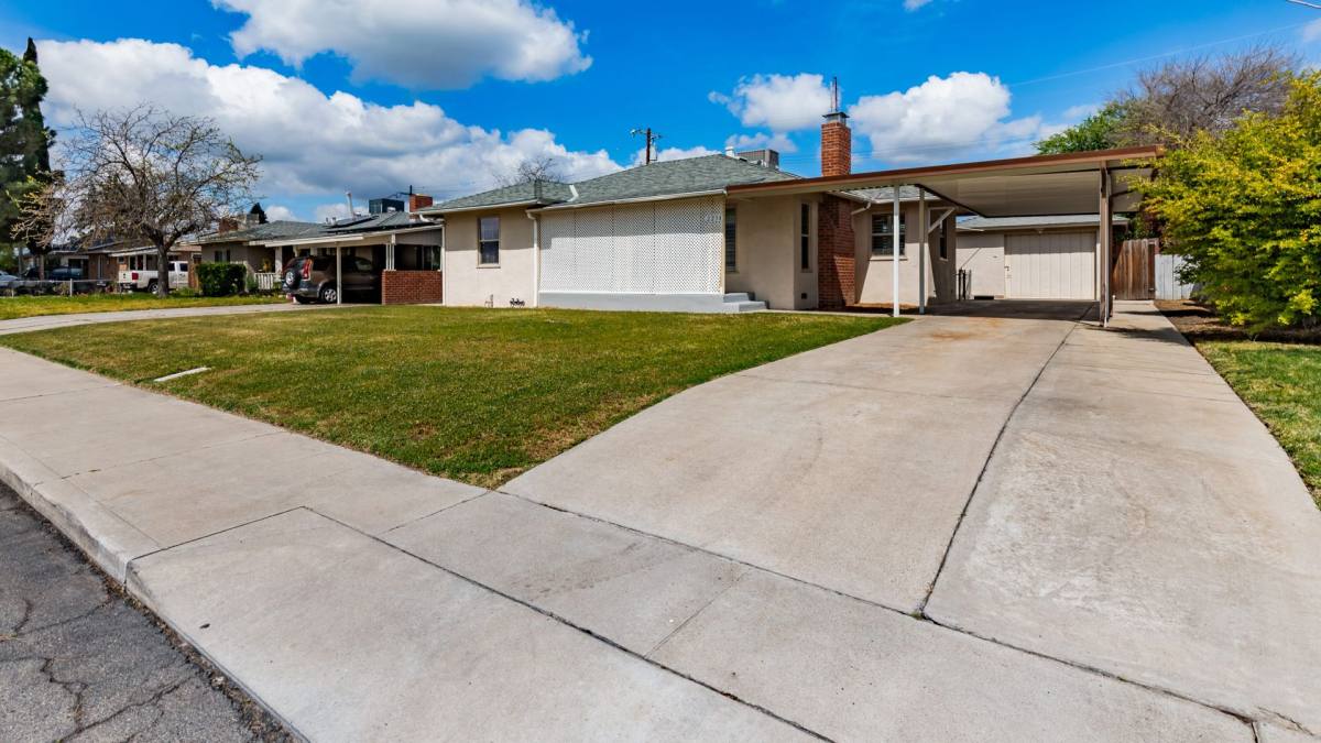 House for rent at 2234 Norris Dr E, Fresno, CA 93703