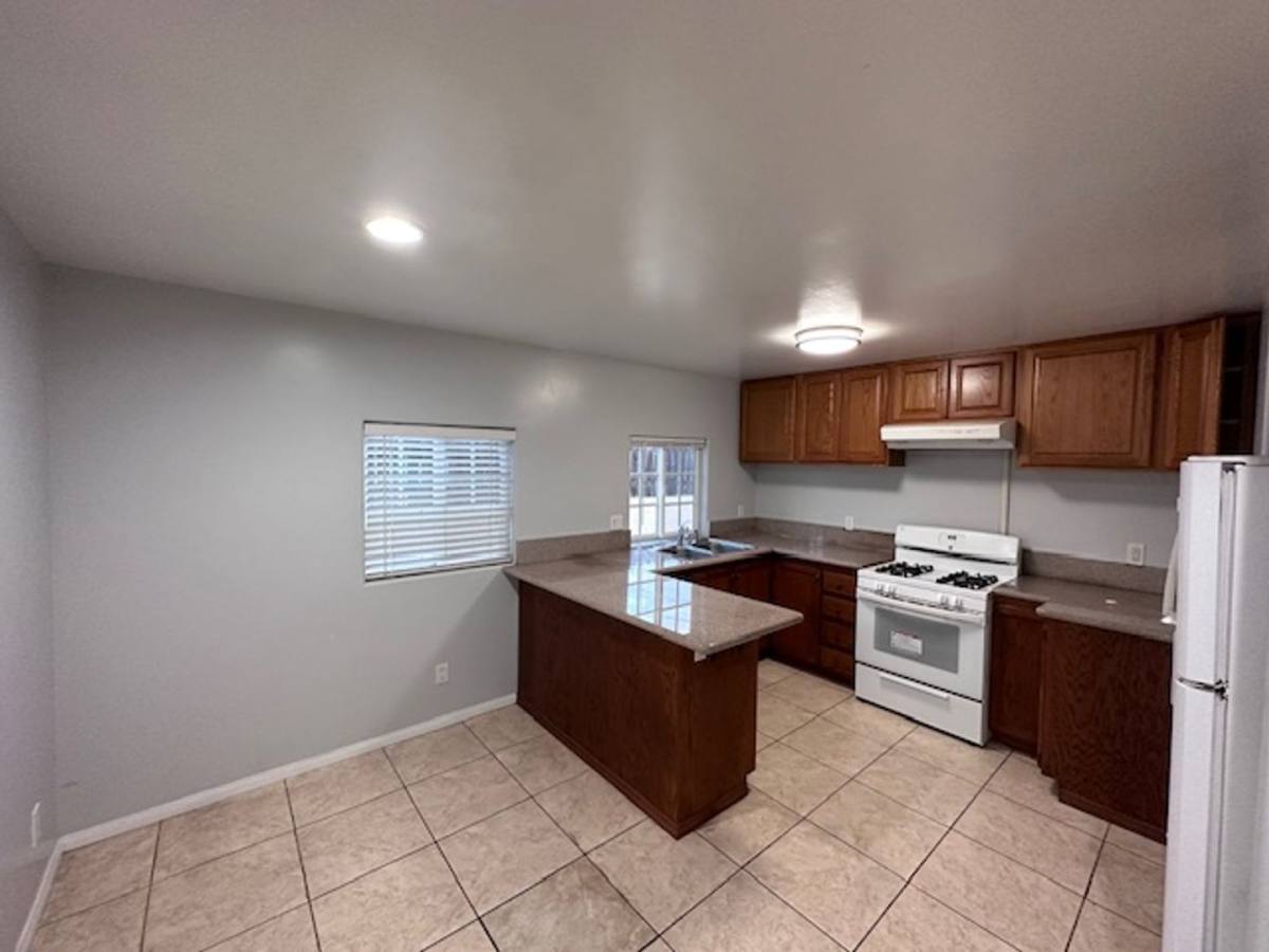 House for rent at 38255 Menlo Ave, San Diego, CA 92105