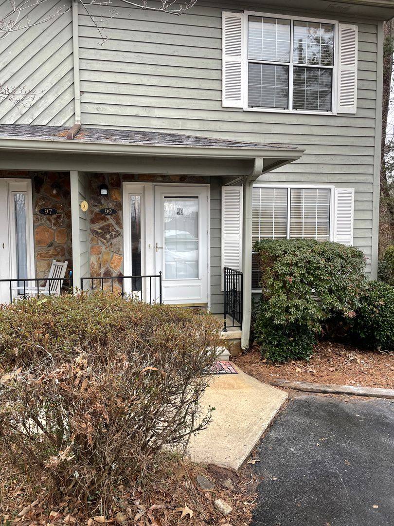 Townhouse for rent at 99 Smoke Rise Circle, Murphy, NC 28906