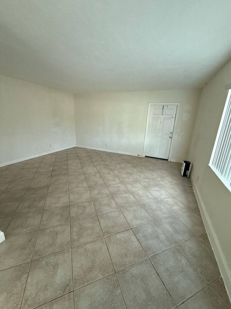 Apartment for rent at 2861 S Seacrest Blvd, Boynton Beach, FL 33435