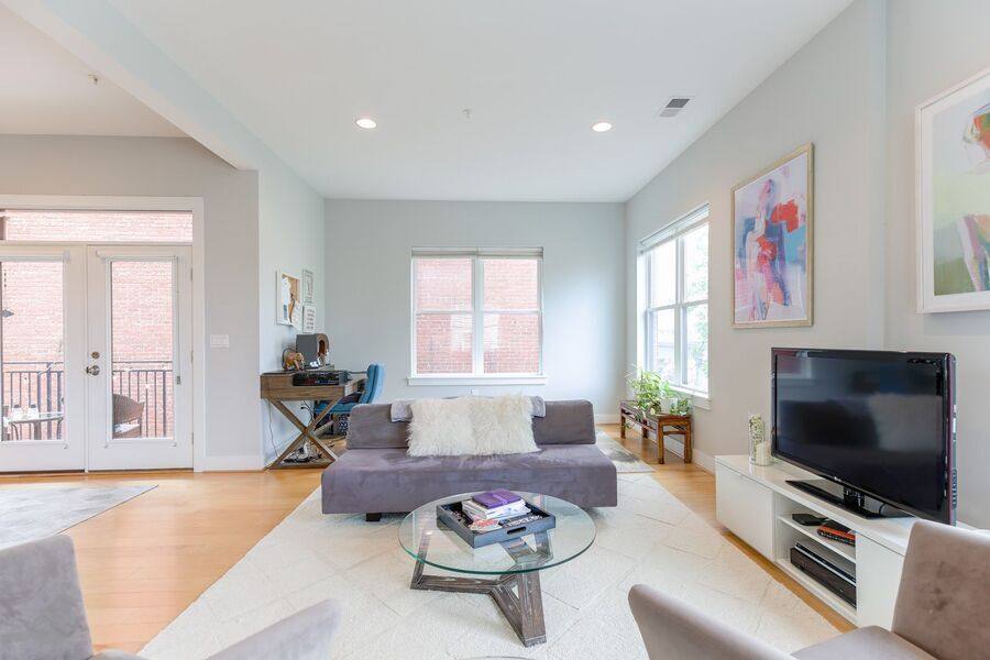 Apartment for rent at 3579 13th St NW #5, Washington, DC 20010