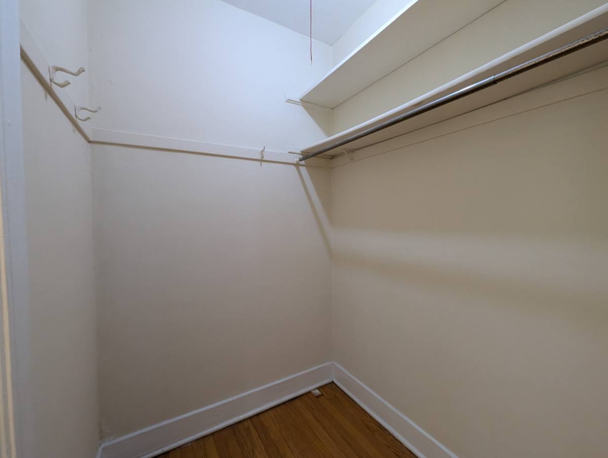 Apartment for rent at 536 W Arlington, Chicago, IL 60614