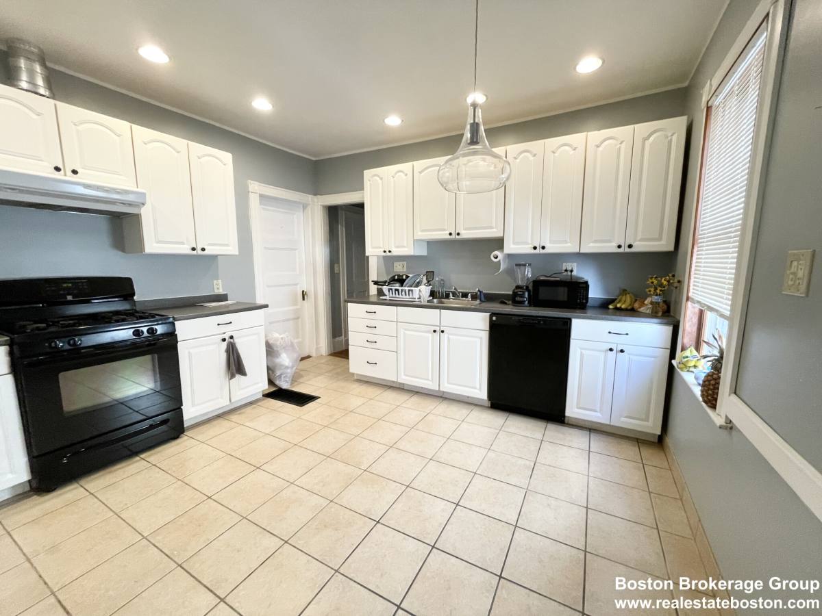 Apartment for rent at 18 Romsey St, Dorchester, MA 02125
