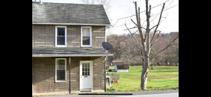 House for rent at 938 Venetia Rd, Venetia, PA 15367