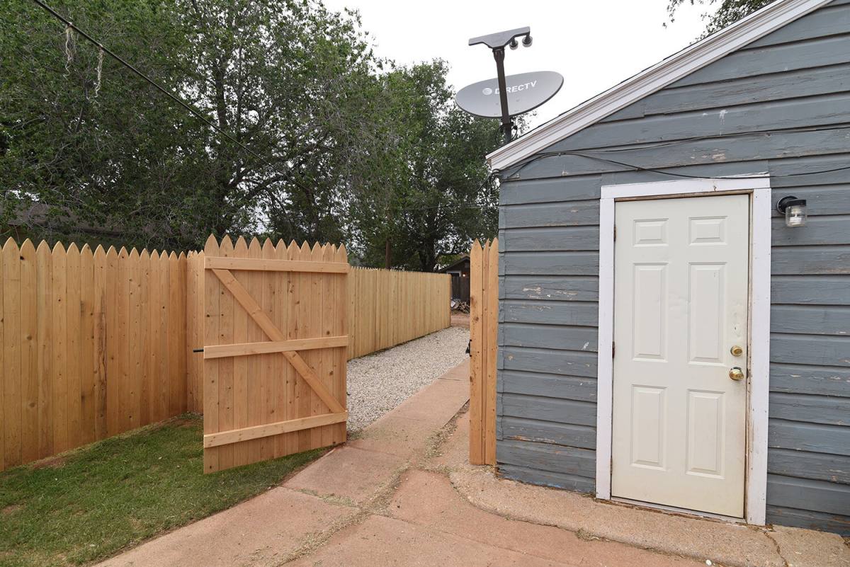 Townhouse for rent at 2006 29th St, Lubbock, TX 79411