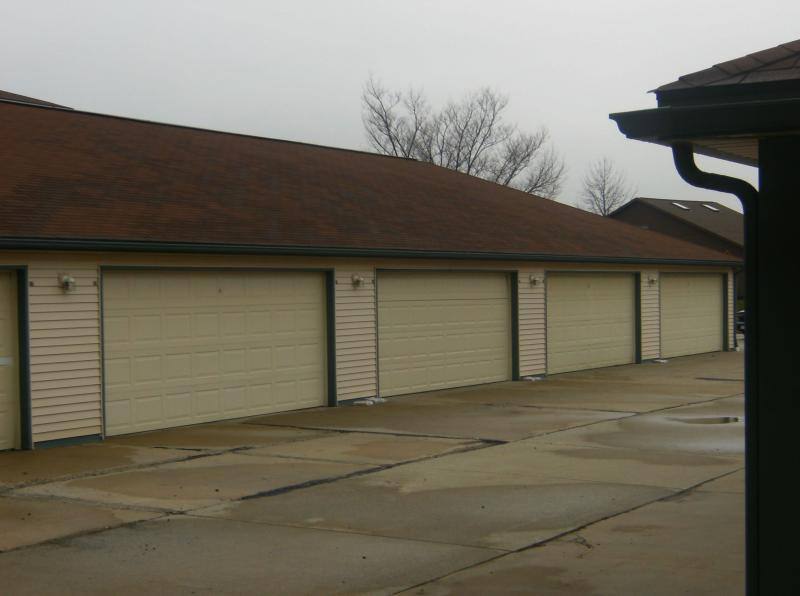 Apartment for rent at 3811 Glen Eagles Blvd #110-1BED -663 Square, Uniontown, OH 44685