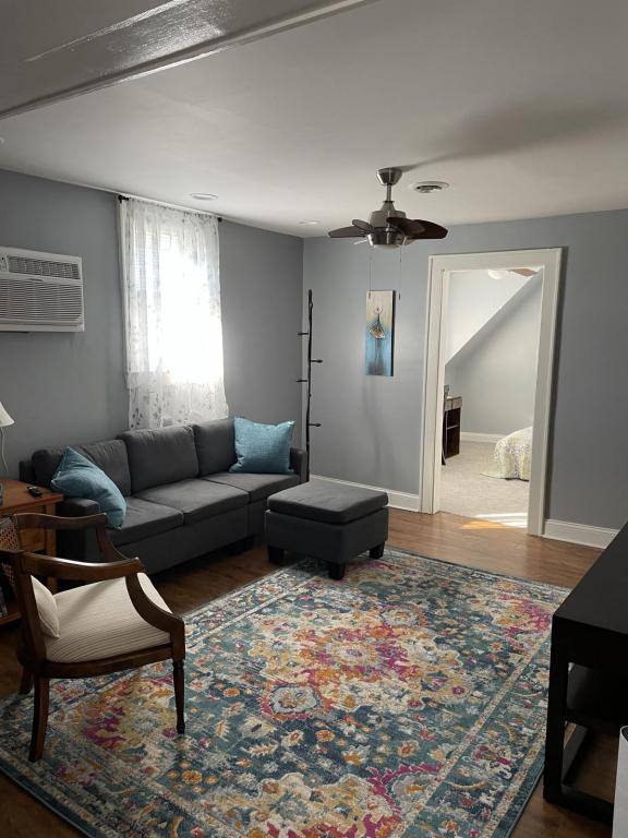 Apartment for rent at 607 1 2 E Sheldon, Columbus, OH 43207