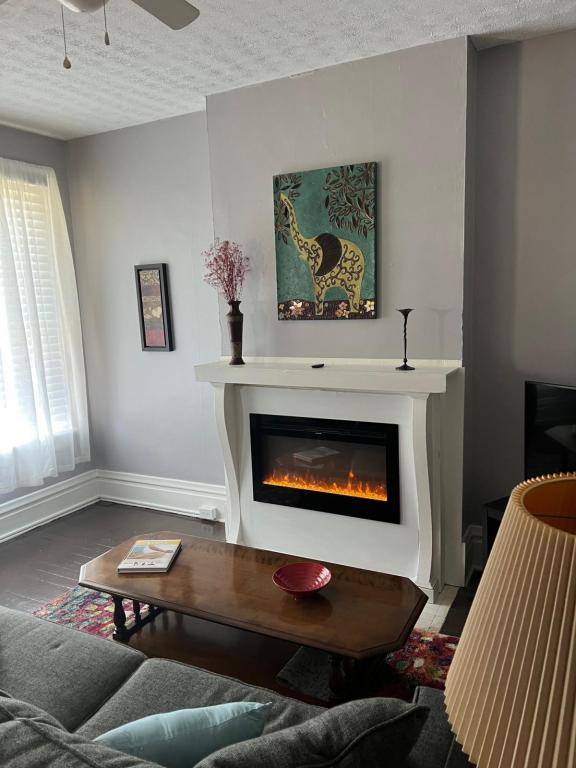 Townhouse for rent at 875 Heyl Ave, Columbus, OH 43206