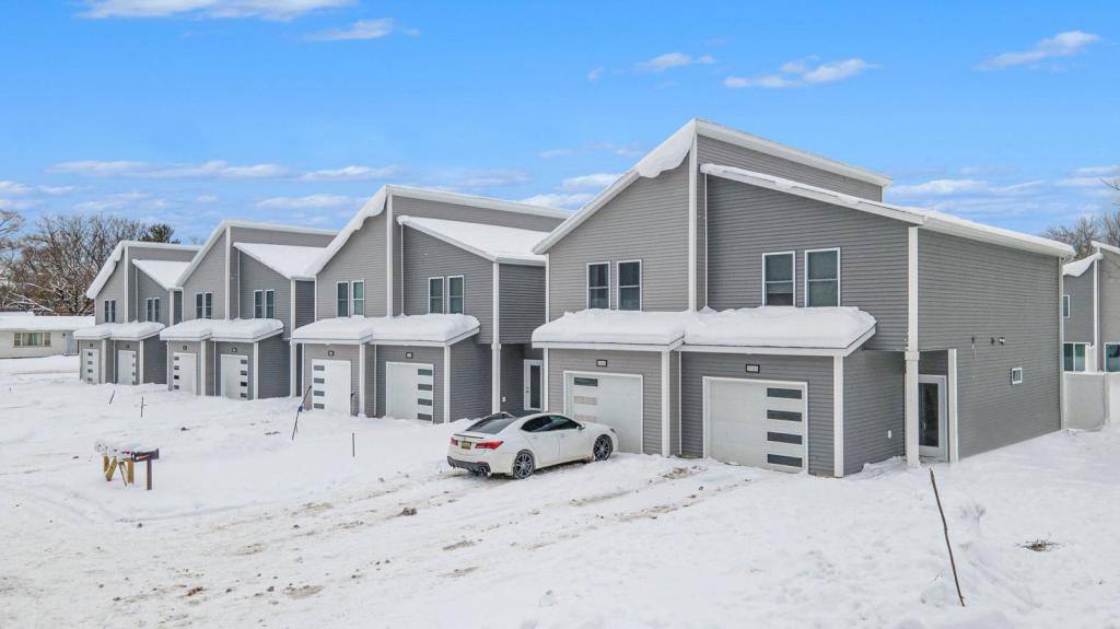 Townhouse for rent at 2190 Dowd St, Muskegon, MI 49441