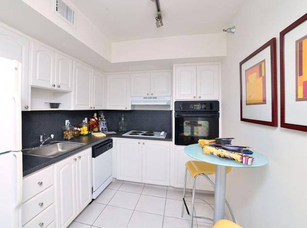 100 Kings Point Dr, North Miami Beach, FL 33160