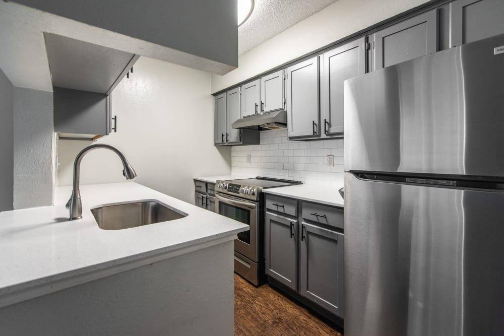 Apartment for rent at Surrey Oaks Apartment Homes, 1814 Estrada Parkway, Irving, TX 75061