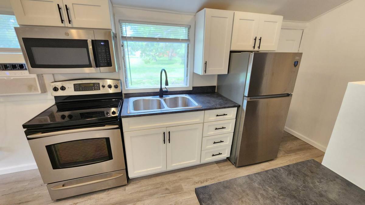 Apartment for rent at 2554 Third St 2556, Fort Myers, FL 33901