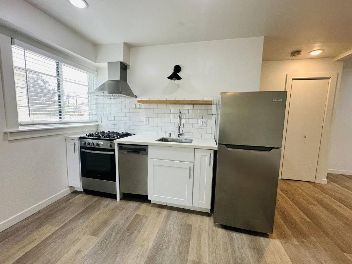 Apartment for rent at 16 W Mission St, Santa Barbara, CA 93101