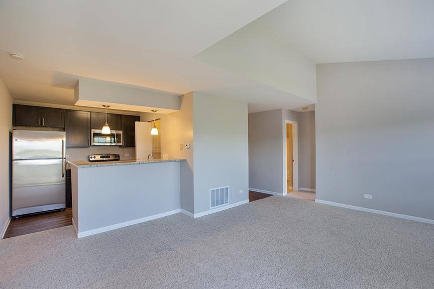 Apartment for rent at 29533 N Waukegan Rd, Lake Bluff, IL 60044