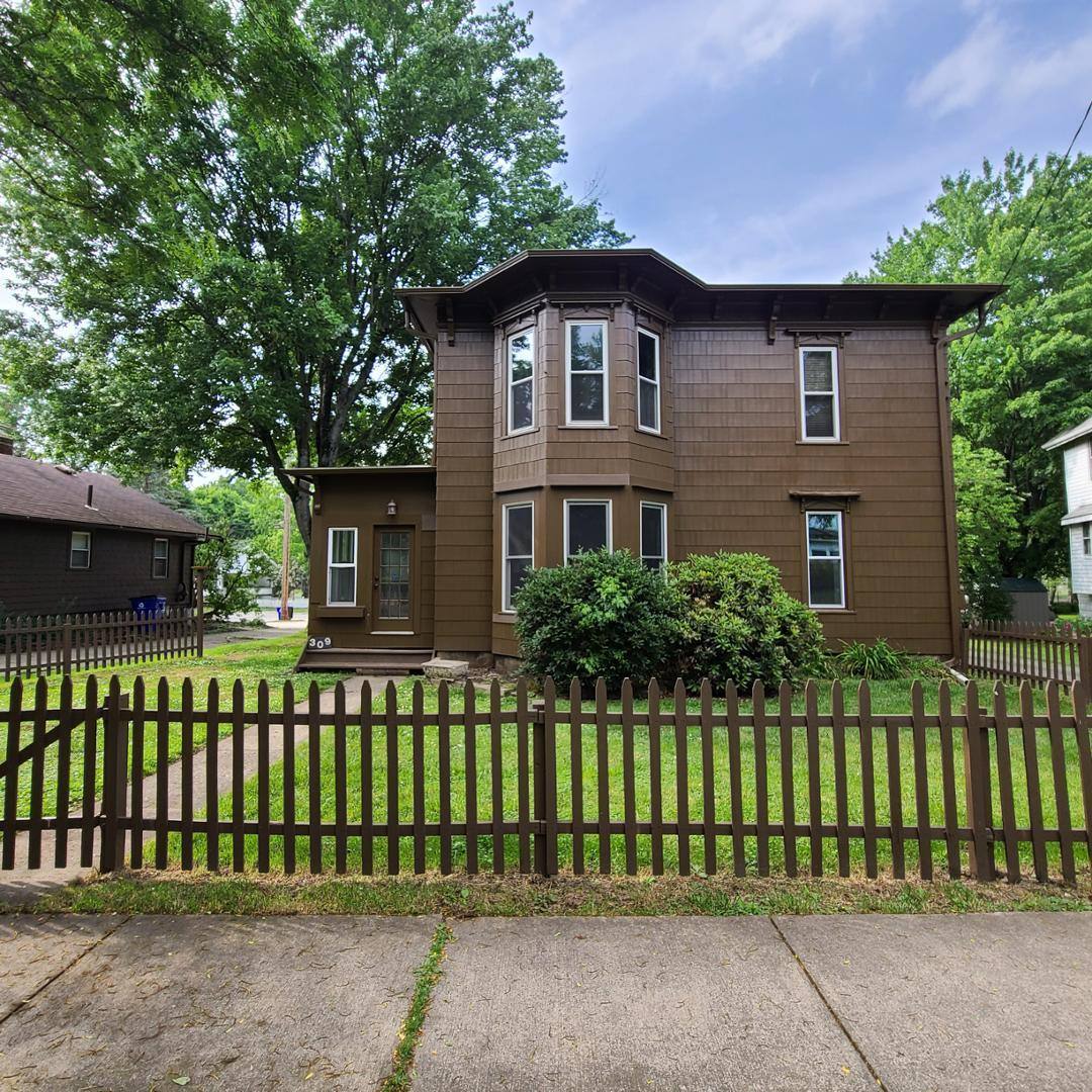 Apartment for rent at 309 1 2 Lake St, Kent, OH 44240