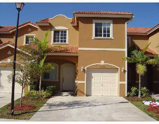 Townhouse for rent at Santa Barbara, 21436 SW 85th Court, Miami, FL 33189