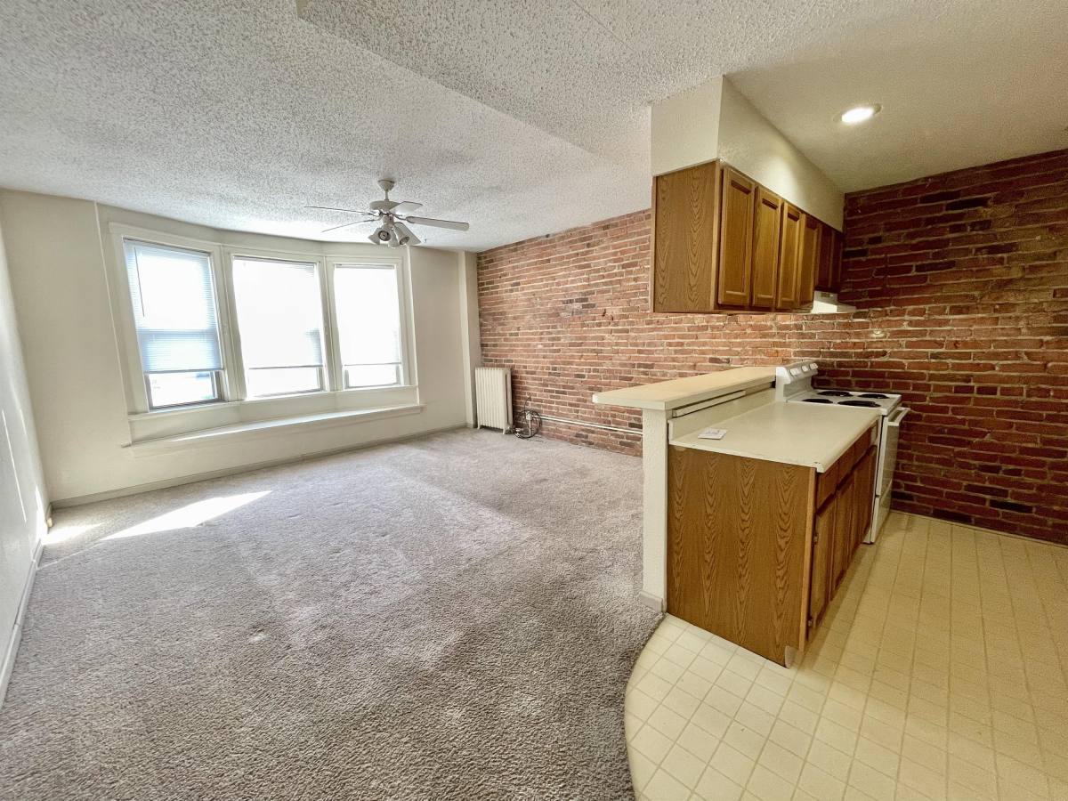 House for rent at 1417 6th Ave #4, Moline, IL 61265