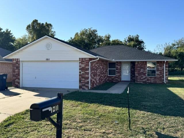 House for rent at 1011 Aspen Dr, Shawnee, OK 74804
