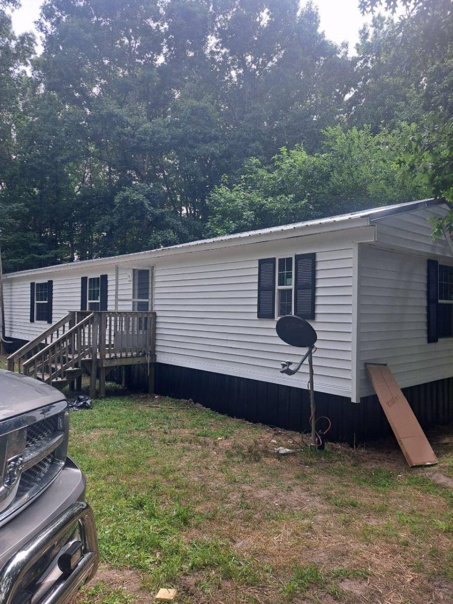 House for rent at 1465 Newton Dairy Rd, Henderson, NC 27537