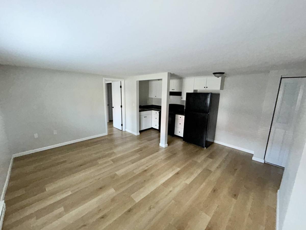 Apartment for rent at 607 6th Ave, New Brighton, PA 15066