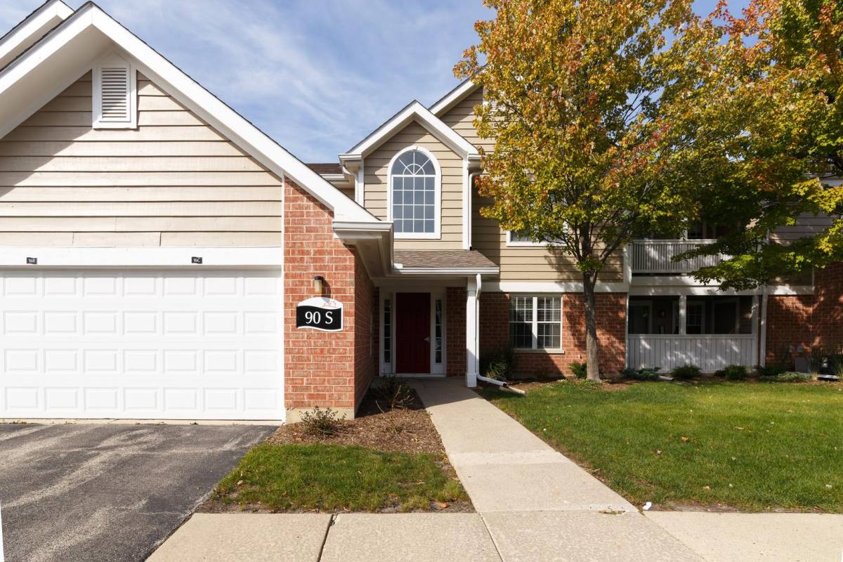 Apartment for rent at 83 Aster Dr #2023, Schaumburg, IL 60173
