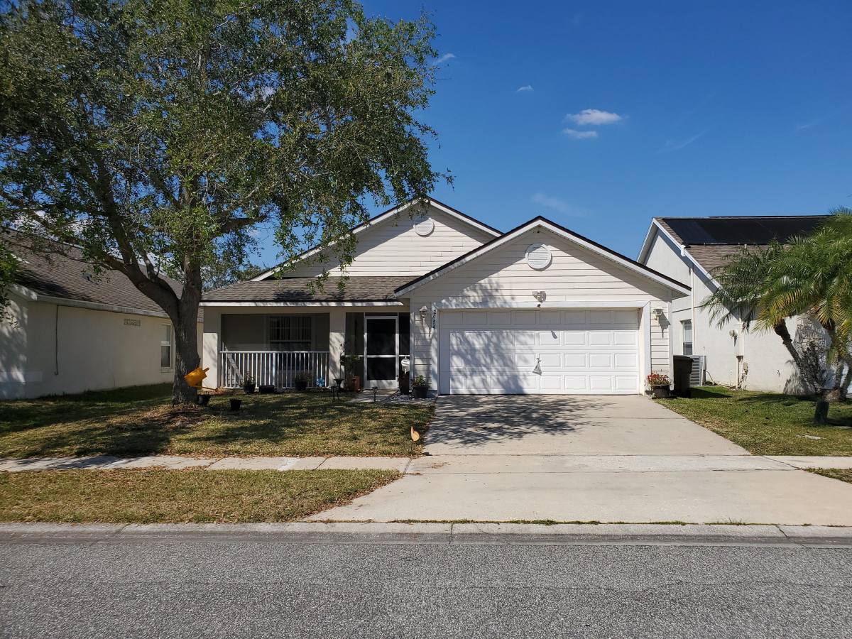 House for rent at Gleneagles, 2674 Willow Glen Circle, Kissimmee, FL 34744