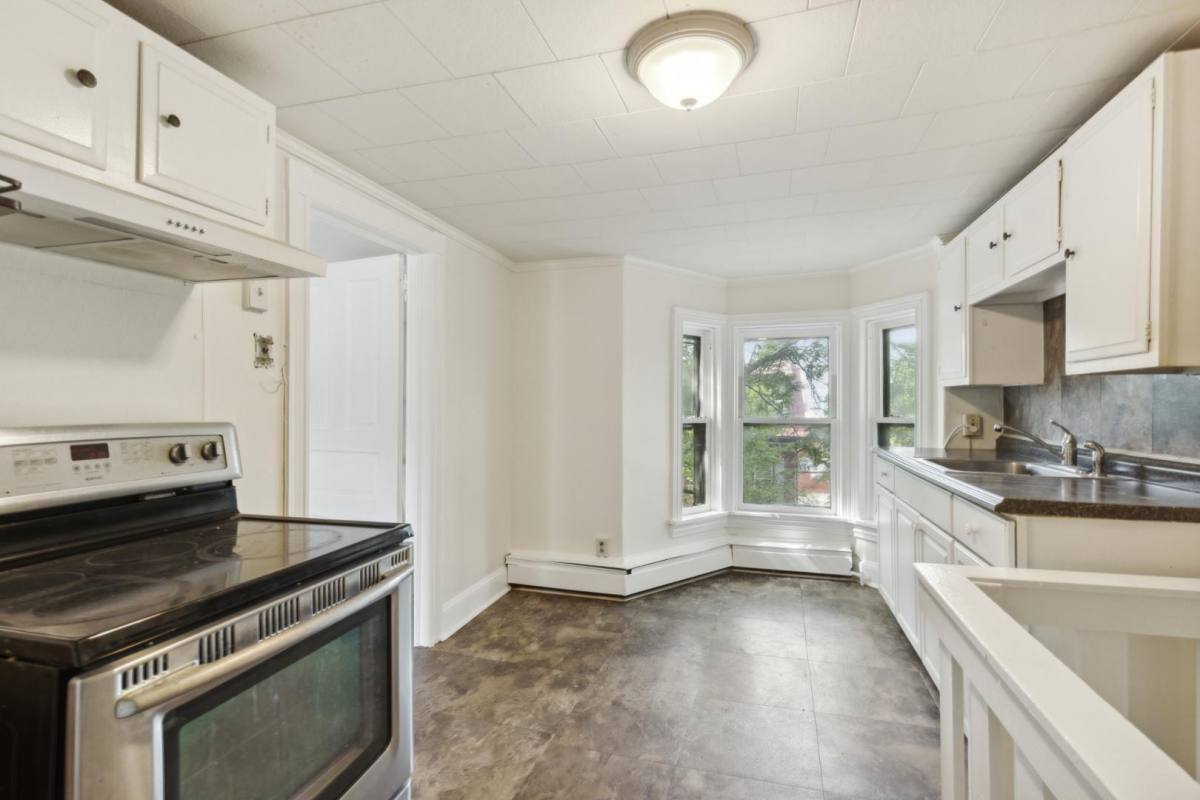 Apartment for rent at 113 King St, Pottstown, PA 19464