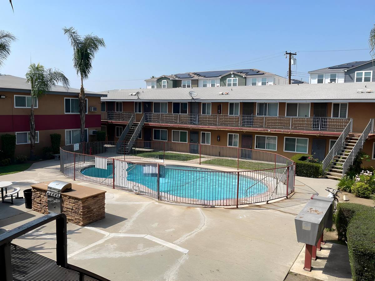 Apartment for rent at 1015 W Garvey Ave, West Covina, CA 91790