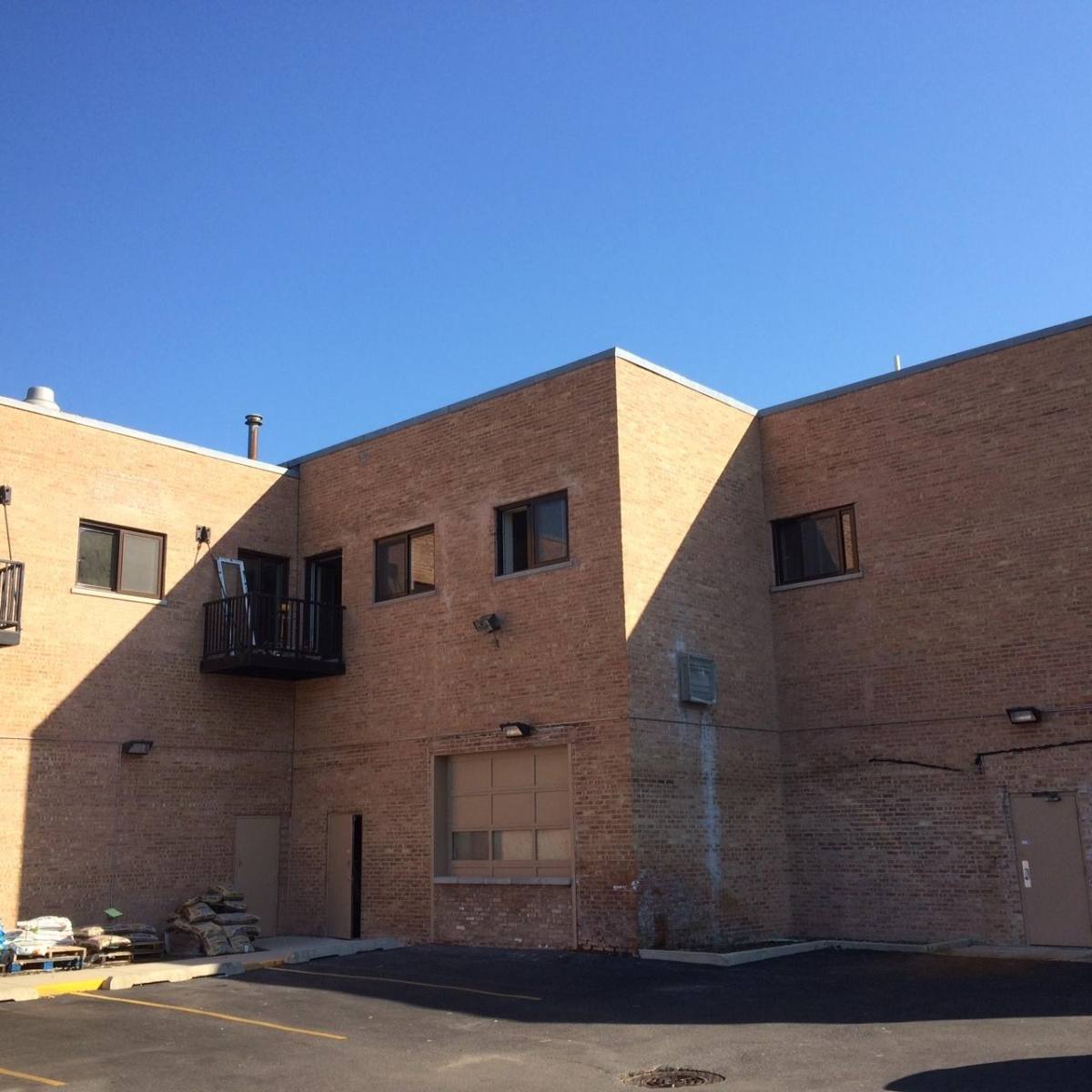 Townhouse for rent at 5911 N NW Hwy- 205 #205, Chicago, IL 60630