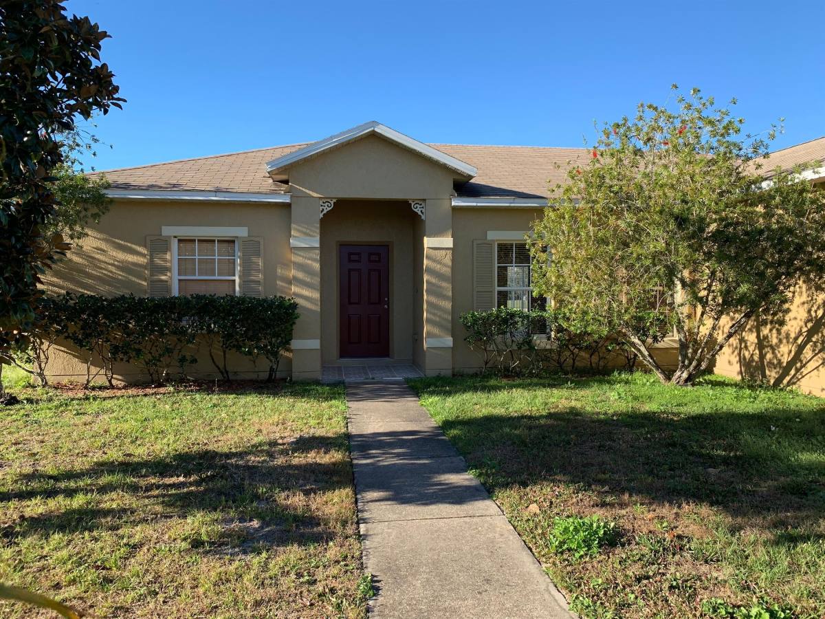 House for rent at 107 Carlisle Court, Kissimmee, FL 34758