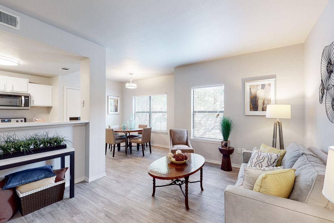 2 Bardwell Dr #2205, San Antonio, TX 78223