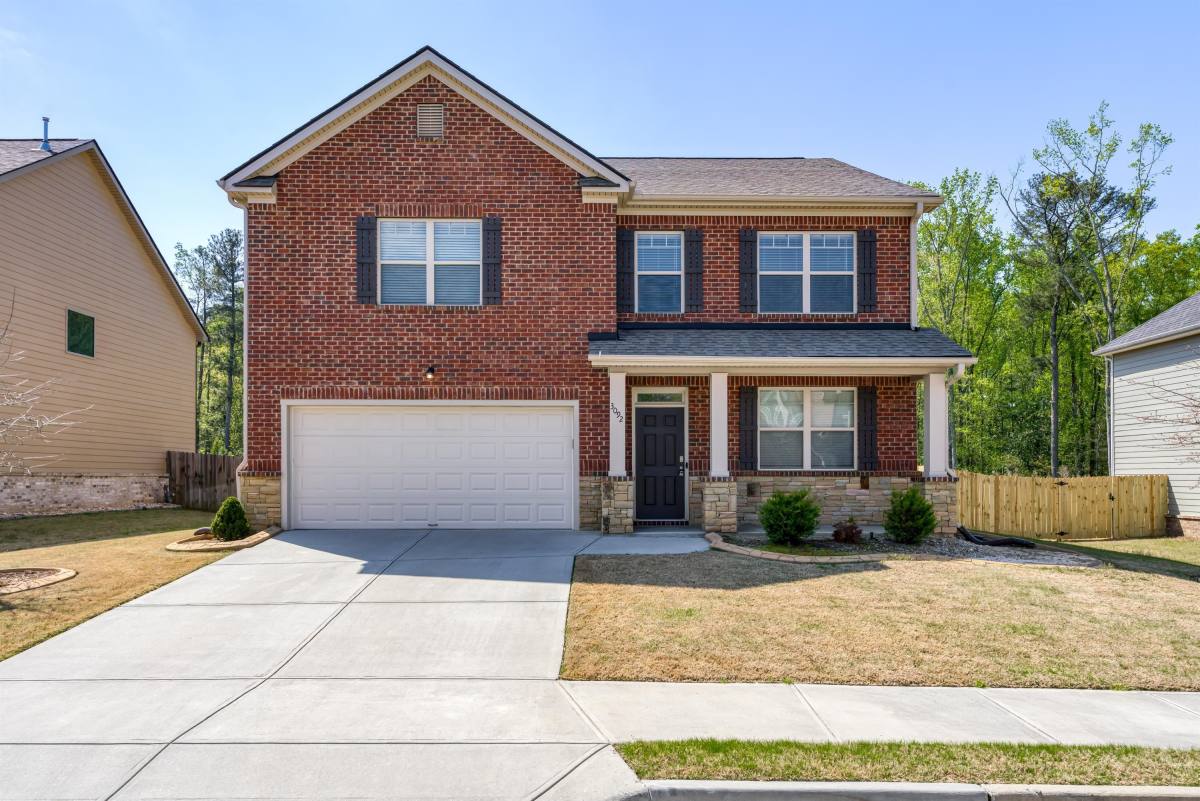 House for rent at 3092 Hawthorn Farm Blvd, Loganville, GA 30052