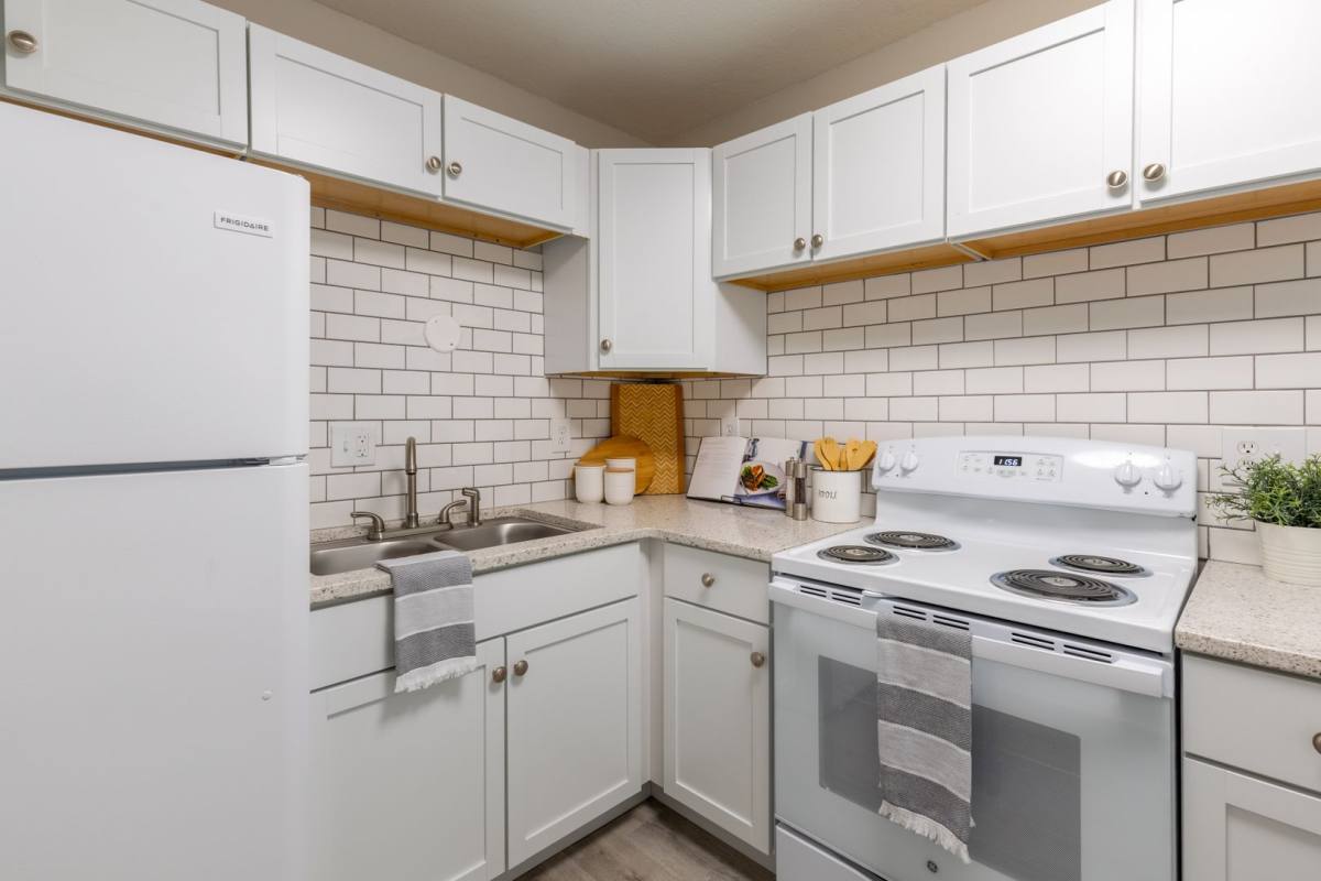 Apartment for rent at 3712 SE 14th St, Des Moines, IA 50320
