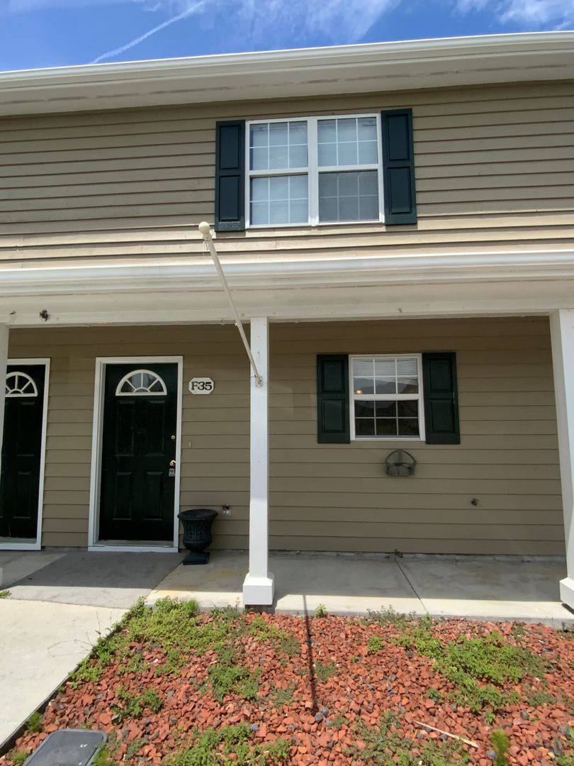 Townhouse for rent at 601 Pelletier Loop Rd, Swansboro, NC 28584