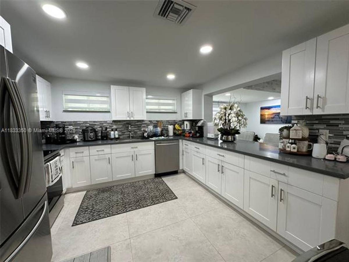 Townhouse for rent at 11351 SW 40th Terrace, Miami, FL 33165