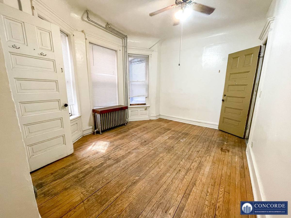Apartment for rent at 1111-1119 H St, Lincoln, NE 68508