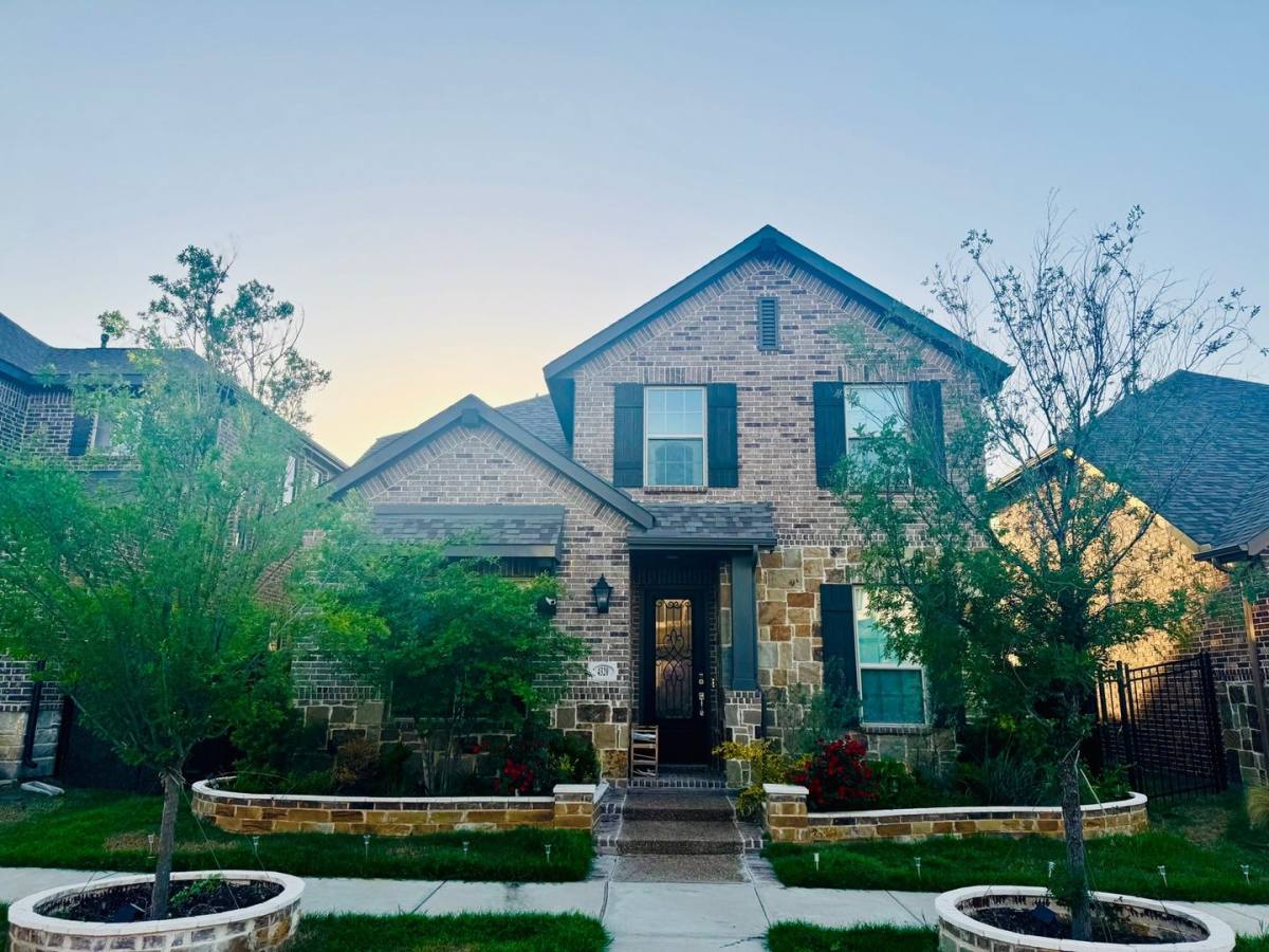 House for rent at 4320 Smokey Quartz Lane, Arlington, TX 76005